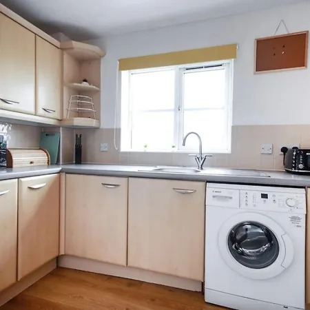 Snowberry Close - Contractors Long By Shortstayuk Bristol