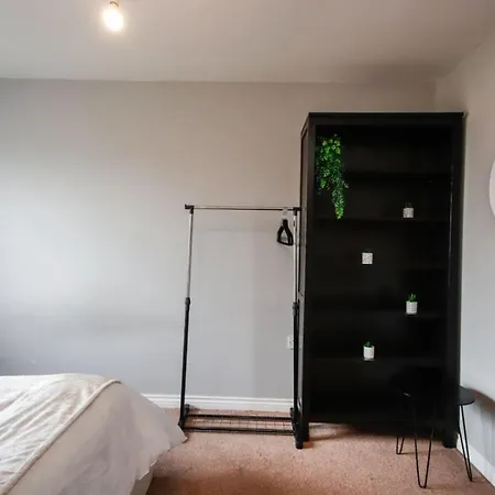 Snowberry Close - Contractors Long By Shortstayuk Bristol