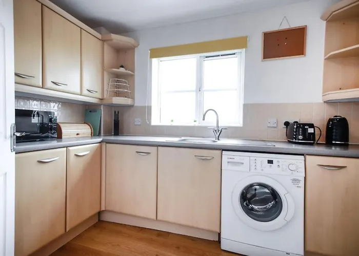 Snowberry Close - Contractors Long By Shortstayuk Bristol